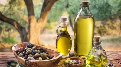توقعات ببلوغ سعر لتر زيت الزيتون إلى 30 دينارا..الجامعة التونسية لمنتجي الزيتون توضح