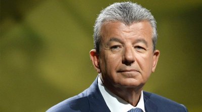 طارق بن عمار يتوج بجائزة أفضل منتج وموزع في مهرجان البندقية السينمائي