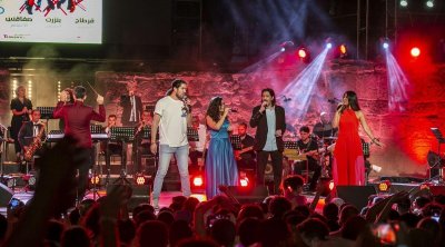 طارق العربي طرقان يعيد جمهور قرطاج إلى زمن الطفولة (فيديو)