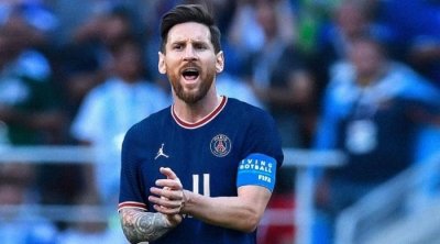 ليونيل ميسي يهاجم باريس سان جيرمان