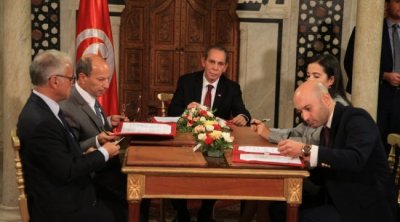 Kairouan :Signature d’un accord pour achever une station photovoltaïque