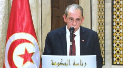 Le chef du gouvernement Ahmed Hachani en visite officielle en Algérie