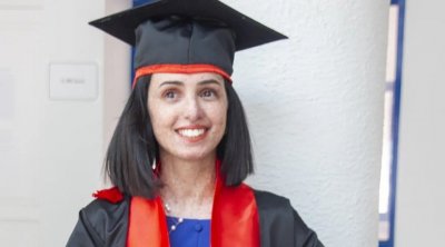 Lamia Hakim, 1ère enfant de la lune titulaire d'un doctorat, s'est éteinte