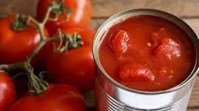 Nabeul: Saisie de grosses quantités de tomates en conserves périmés