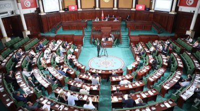 Tunisie: Annulation de l’examen du projet de loi incriminant la normalisation
