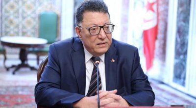 إبراهيم بودربالة ينهي مهام عدد من إطارات مجلس النواب