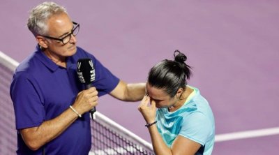 أنس جابر ترفض الإحتفال بفوزها و تبكي غـ.زة (فيديو)