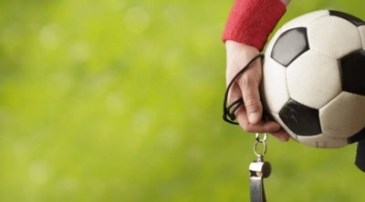 طاقم تحكيم نيجيري يدير مباراة تونس و ساوتومي