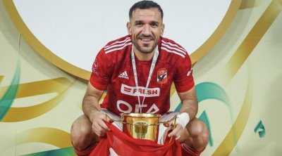جوائز الكاف: علي معلول يمثل تونس في القائمة النهائية