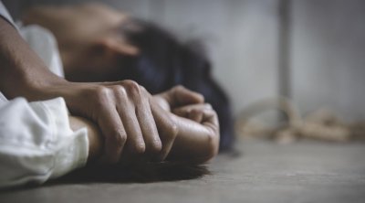سوسة : يغتصب زوجة صديقه و يعتدي عليها بالعنف 