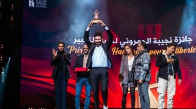 المسرحية الكويتية ''صمت'' تتوج بالتانيت الذهبية لأيام قرطاج المسرحية