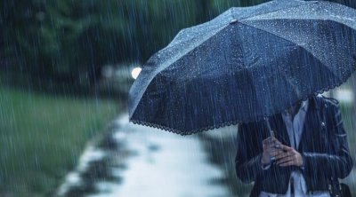 طقس الأحد : سحب كثيفة مع أمطار متفرقة وغزيرة