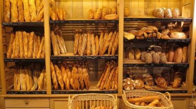 تونس : إيقاف تزويد 74 مخبزة وتاجر جملة بسبب الإخلالات القانونية