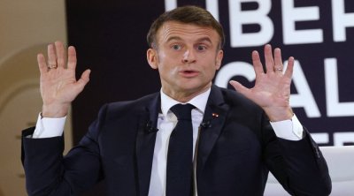 Macron dit vouloir éviter une ''escalade'' en mer Rouge