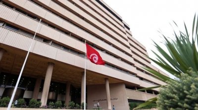 الحكومة التونسية ستطلب تمويلا بـ7 مليارات دينار من البنك المركزي