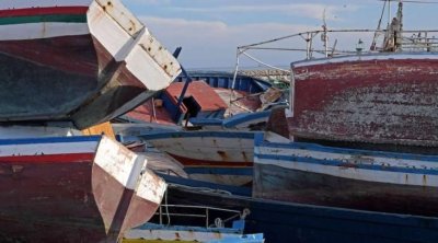 صفاقس : الأمن يداهم ورشة لتصنيع قوارب الهجرة