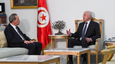 قيس سعيّد : البنك المركزي مؤسسة عمومية يجب أن تنصهر مع الدولة (فيديو)