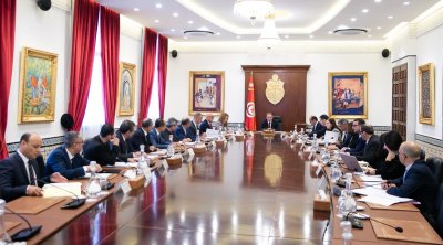 توسعة مطار تونس قرطاج محور مجلس وزاري 