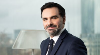 لوران سان مارتن في تونس لتعزيز العلاقات الاقتصادية الفرنسية التونسية