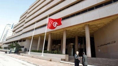 العائدات السياحية والعمل تغطي بالكاد 44% من خدمات الدين الخارجي