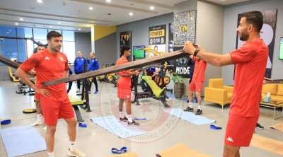 المنتخب التونسي يجري أول حصة تدريبية في مصر 