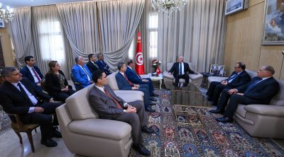 سعيّد يدعو إلى تطبيق الفصل 60 في حق من يرتمون في أحضان القوى الأجنبية