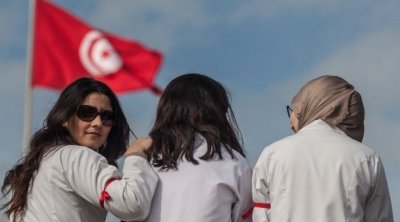 عميد الأطباء يطالب البرلمان بتسريع النظر في قانون المسؤولية الطبية