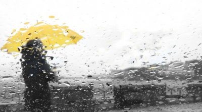 طقس اليوم: رياح قوية مع أمطار متفرقة