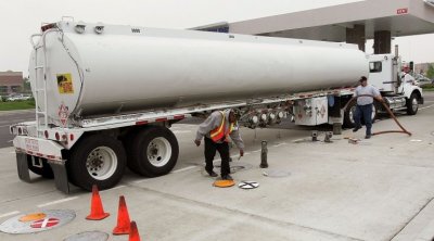 تونس : إضراب بيومين في قطاع نقل المحروقات