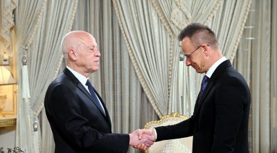 ''بيتر سيارتو'' يدعو الاتحاد الأوروبي إلى عدم التدخّل في الشأن الداخلي لتونس