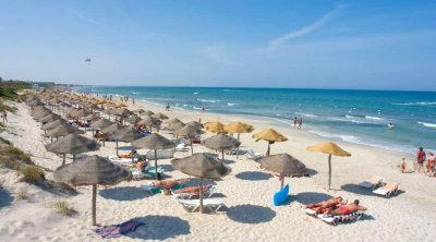 نحو إيقاف ظاهرة إستغلال الشواطئ و إجبار المصطافين على دفع الأموال