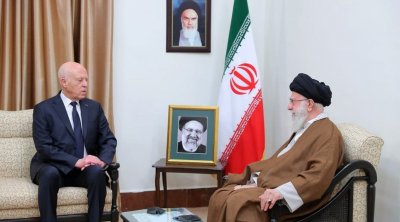 خامنئي : يجب أن يتحول التعاطف الحالي بين إيران وتونس إلى تعاون ميداني