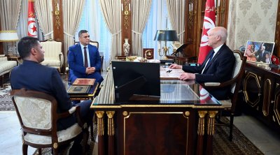 قيس سعيد :عدم رفع الفضلات وتكدسها منذ أسابيع غير بريء