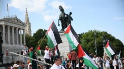 إيرلندا : متظاهرون يتهمون واشنطن بالمساهمة في حرب الإبادة بغزة