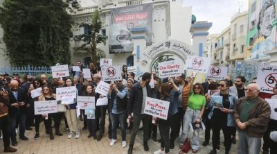 العفو الدولية: حرية الصحافة تشهد تراجعًا كبيرًا في تونس