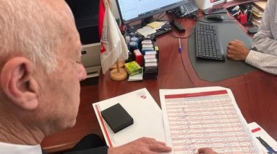 رئاسية 2024 : قيس سعيّد يسحب استمارة التزكية الشعبية 