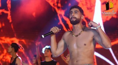 مغني الراب ''علاء'' يثير غضب التونسيين بعد نزع ثيابه على مسرح صفاقس 
