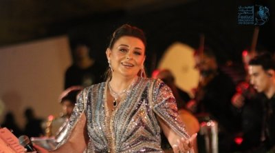 نجاة عطية تختتم مهرجان بنزرت الدولي بعرض استثنائي 