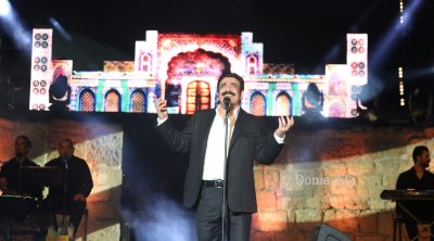 نور مهنا يتألق في سهرة الطرب على مسرح قرطاج 