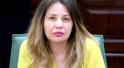 فاطمة المسدي تدعو إلى مراجعة العلاقات مع الدول التي لم تهنيء قيس سعيد بفوزه 