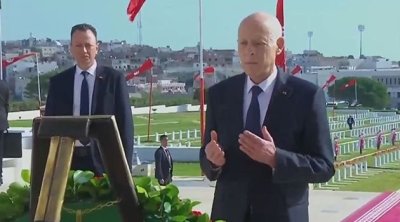 رئيس الجمهورية يشرف على إحياء الذكرى 61 لعيد الجلاء