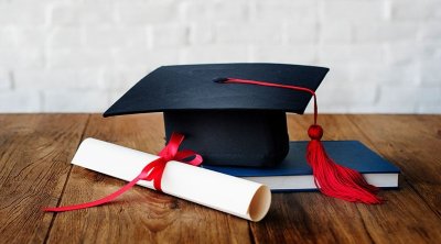 ميزانية وزارة التعليم العالي : تخصيص 223 مليون دينار للمنح الجامعية 