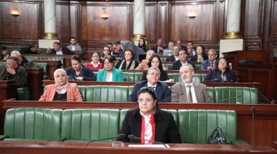 البرلمان يسقط مقترحا يسمح للتونسيين بفتح حسابات بنكية بالعملة الصعبة