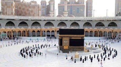 ديوان السياحة يحذر المعتمرين التونسيين من التعامل مع الدخلاء والسماسرة