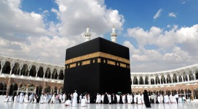 مسؤول بوزارة الشؤون الدينية يكشف أسباب ارتفاع تسعيرة الحج لهذا العام