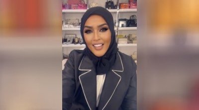 الفنانة السعودية وعد ترتدي الحجاب