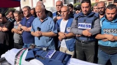 Un journaliste palestinien tué et 9 autres blessés dans une frappe israélienne