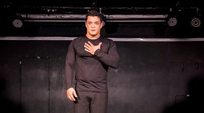 مسرحية ''وحْدي'' تشارك في مهرجان الفجيرة الدولي للمونودراما