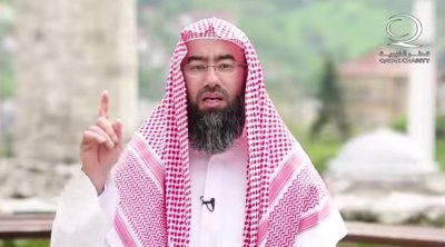 الكويت تسحب الجنسية من الداعية نبيل العوضي