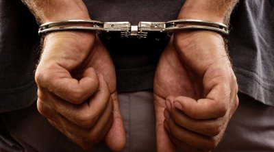 إيقاف موظفين في إحدى شركات النقل البري لشبهات فساد مالي 